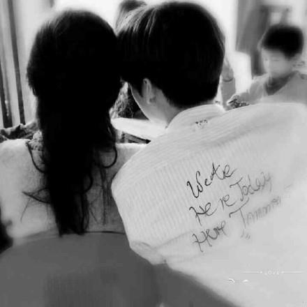 安宰贤具惠善婚纱照甜齁了~这冰冷的狗粮在脸上胡乱的拍!