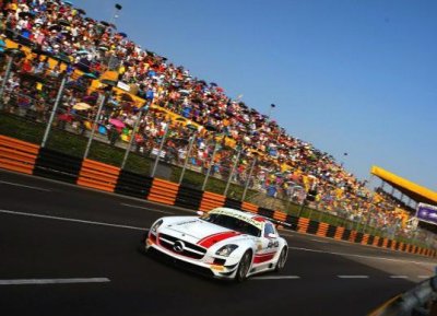 ​如何取得中国汽车运动联合会赛车驾照？