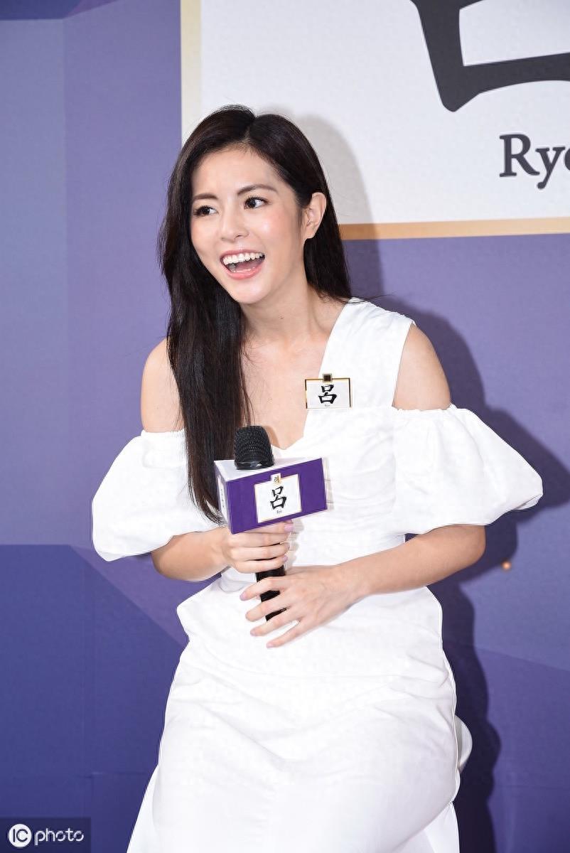 Selina妹妹任容萱温柔甜笑似女神,曾参加综艺“征婚”如今仍单身