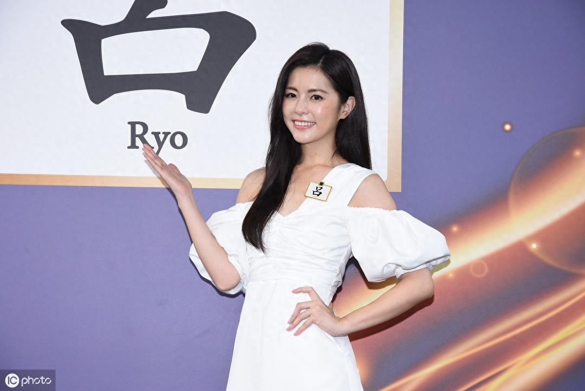 Selina妹妹任容萱温柔甜笑似女神,曾参加综艺“征婚”如今仍单身