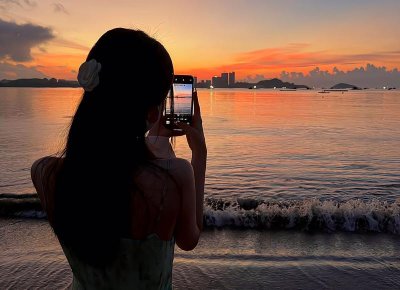 ​内向的男生喜欢什么样的女生呢(内向的男生会喜欢有气质的女生吗)