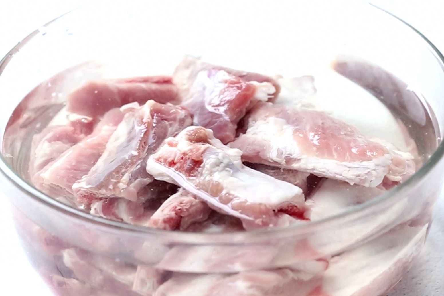 排骨和它一起煮，软糯香浓，超级好吃，吃完连盘子都舔干净了