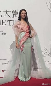 ​“被演员耽误的舞者”，原来金晨的亲生父亲是他，难怪能大红大紫