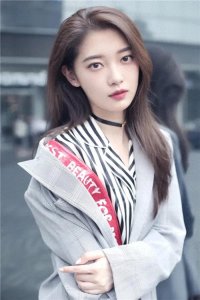 ​“百变女神”田依桐