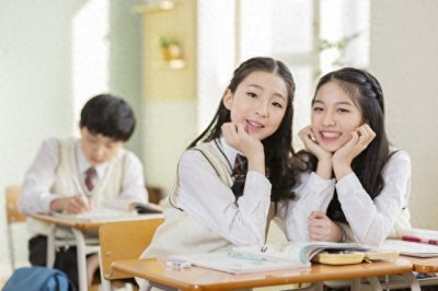 ​初二学生喝农药自杀后：法院揭示农药经营方、学校、父母责任真相