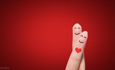 ​江苏师范大学老师引发热议：恋爱为何要有唯一性？