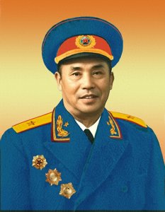 ​贺东生将军生平简介