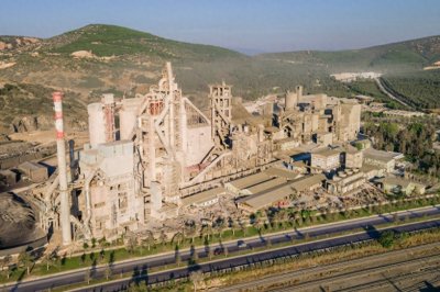 ​亚泰集团创始人辞职，任职董事长达26年！公司或连亏4年，近年谋求出售资产回