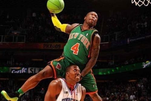 内特罗宾逊总决赛大爆发（矮个子也能飞翔）(3)