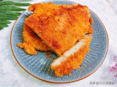 ​鸡排这样做太好吃了，外面一份十几块钱，在家简单一做，外焦里嫩