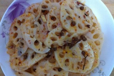 ​凉拌白莲藕的做法步骤分享给你，别错过哦！