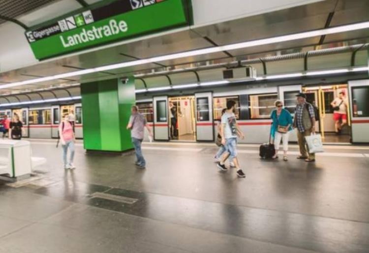 为什么外国人地铁不用安检中国却这么麻烦「为什么外国人地铁不用安检中国却这么麻烦」