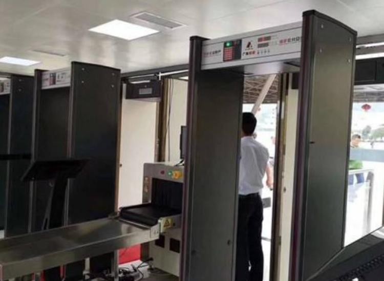 为什么外国人地铁不用安检中国却这么麻烦「为什么外国人地铁不用安检中国却这么麻烦」