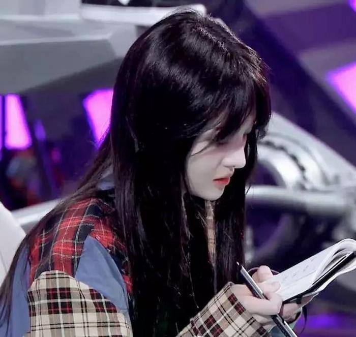 郑爽为什么老是招黑?网友:看了这几张照片我无话可说!