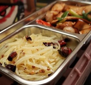 ​一天吃2顿饭能减肥吗(每天两顿饭能减肥吗)