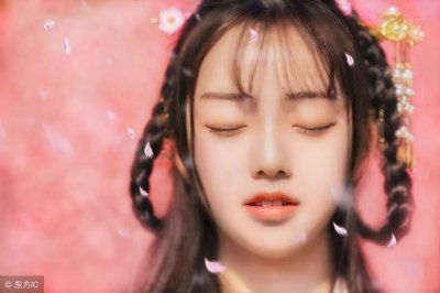 ​小说：穿越成清朝小玉儿，她没嫁多尔衮转而拥抱皇太极，大获宠爱