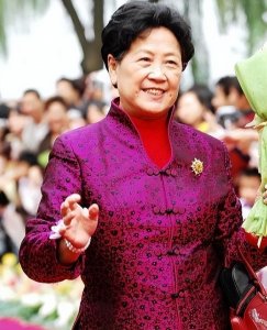 ​老戏骨陶玉玲：演“二妹子”出名，三次抗癌成功，88岁乐观生活