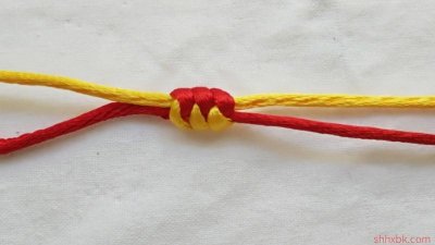 ​文玩手串怎么穿绳打结 文玩手串怎么穿绳子