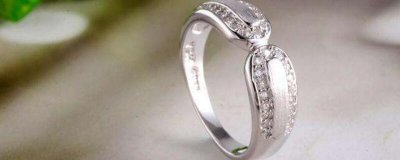 ​大拇指戴戒指什么意思