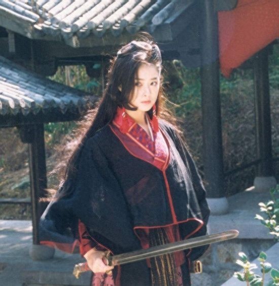 蒋欣“华妃”之后好角色不断，但最喜欢的还是她演的木婉清