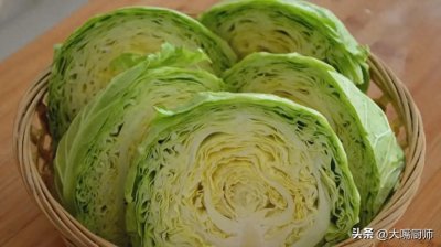 ​包菜营养好吃还不贵，分享4种做法，爽脆鲜美很入味，开胃又下饭