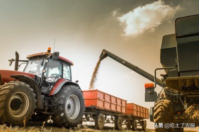 ​最新款收割机！山区首台无人智能收割机来啦