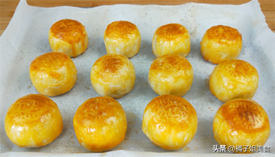 ​自制五仁月饼的简单做法 ，从和面到馅料详细讲解，3分钟就学会，简单