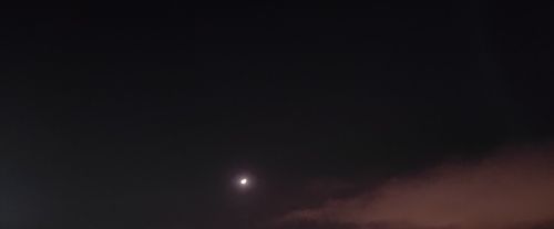 今晚月色真美下一句幽默回复