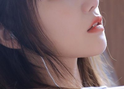 ​李钟硕承认整容（继李多海被吐槽整容变化大）