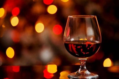 ​红酒能养颜吗女生？红酒能养颜吗女性