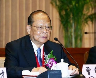 ​他是粤A88888车主，劳斯莱斯座驾开了15年，累积为国捐款超10 亿