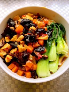 ​刀削面家常做法，面菜的完美组合，孩子爱吃