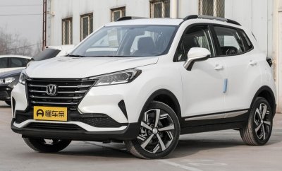 ​百公里油耗6.6L  售价7.69万  长安CS15是否值得入手