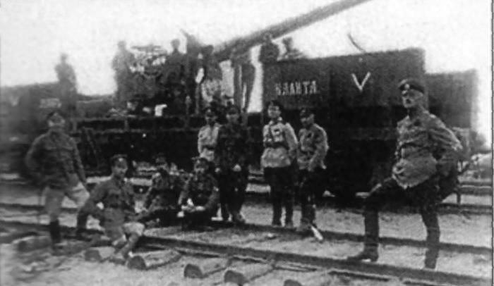 前苏联版的铁道游击队：装甲列车