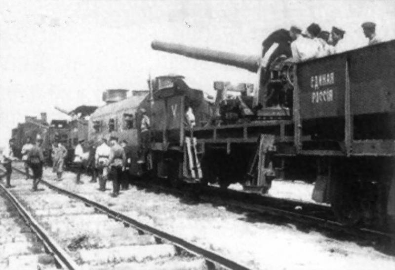 前苏联版的铁道游击队：装甲列车