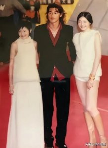 ​身高只有163的大S，却拍出了她有173的身高，这大长腿赶上名模了