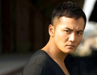 ​演员姬他从画家到演员，被表哥张嘉译11部戏捧红，如今怎么样了？