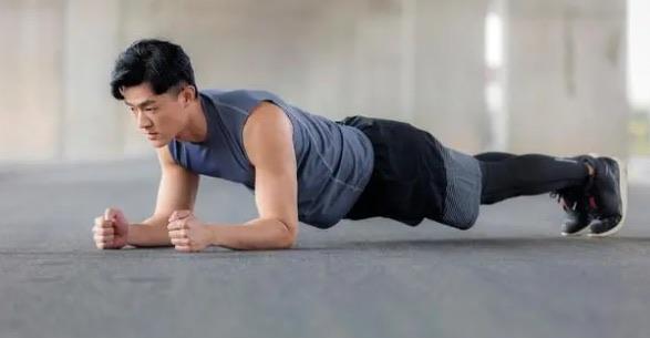 生活瘦全身最快运动是什么（三个动作瘦全身一周见效）  1