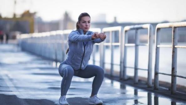 生活瘦全身最快运动是什么（三个动作瘦全身一周见效）  2