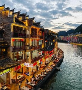 ​成都到贵州旅游最佳攻略，5天4晚跟团出行指南，贵州五日游路线