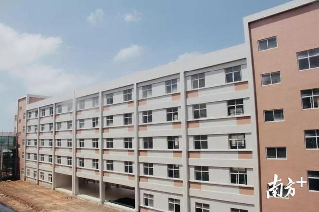 田家炳实验学校的规划（城区田家炳中学新教学楼援建项目顺利验收）(2)