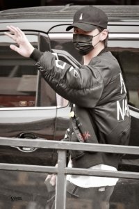 ​疑吴亦凡音频女主角曝光，长相貌美身材纤瘦，“皮卡丘”头套亮了