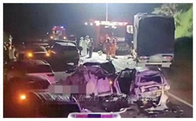 ​突发 广西特大连环车祸：现场惨烈，车挤扁，多人死亡，幸存者发声
