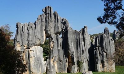 ​石林在哪里，黄河石林景区位置在哪里？