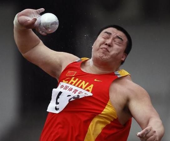 铅球的重量是多少