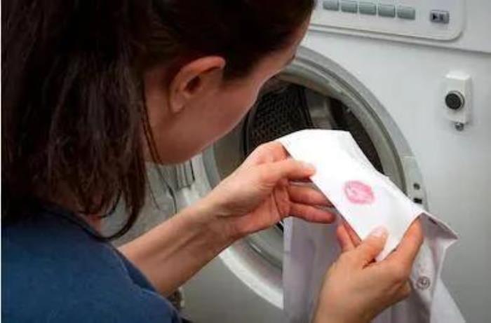 出轨被对方老公发现怎么办（我无意间出轨被老婆发现了）