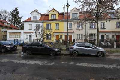 ​买铺面好还是商品房好 商铺比住宅贵还是便宜