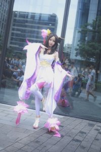 ​好看的小姐姐cos王者荣耀貂蝉的正片欣赏！