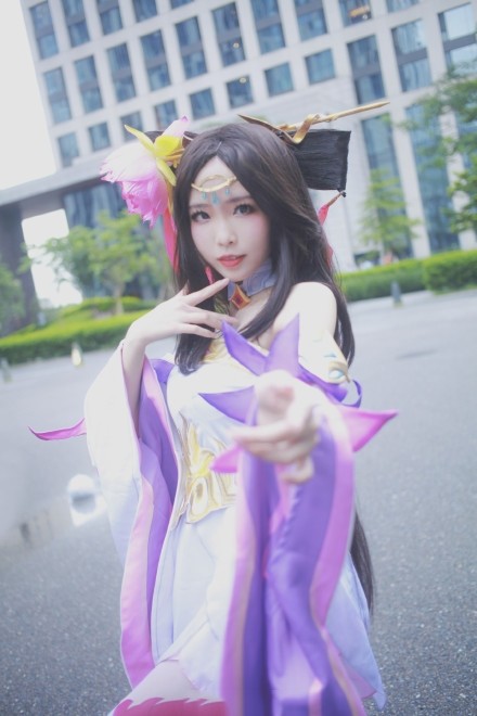 好看的小姐姐cos王者荣耀貂蝉的正片欣赏！