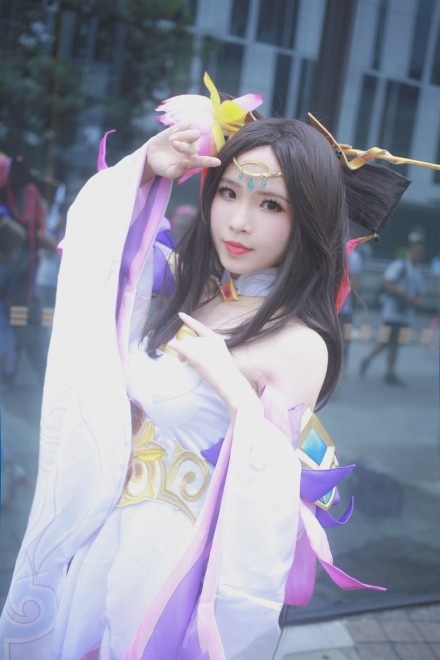 好看的小姐姐cos王者荣耀貂蝉的正片欣赏！